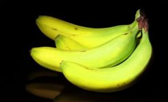 cacho de banana verde